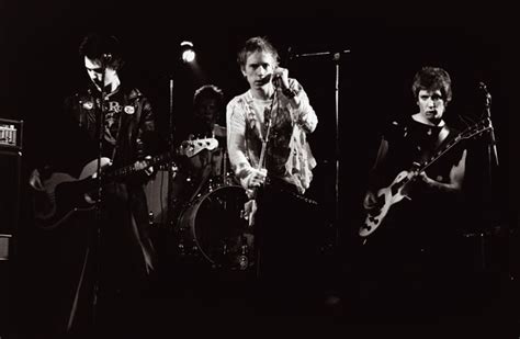 classic tracks the sex pistols anarchy in the uk