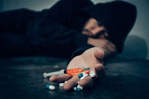 4 Stages Of Drug Addiction From Experimentation To Full Blown Dependency