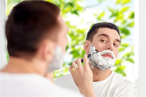 How To Shave Your Face 7 Easy Steps For Beginners Bald And Beards