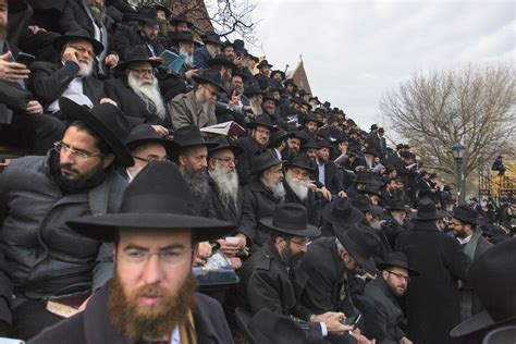 circle dancing   chabad rabbis   york  times  israel