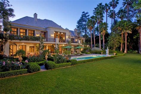 top  reasons  celebrities love beverly hills real estate