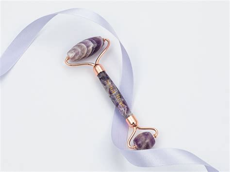 amethyst face roller anti ageing and beautifying facial