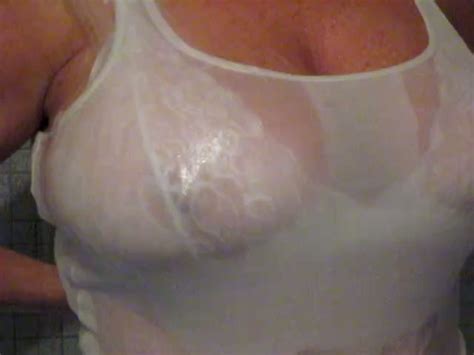 Amateur Cougar Big Tits In The Soaking Wet T Shirt