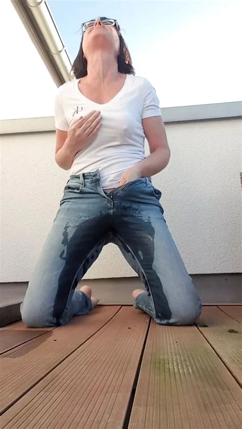 Squirt In Jeans Fully Wet Xhamster