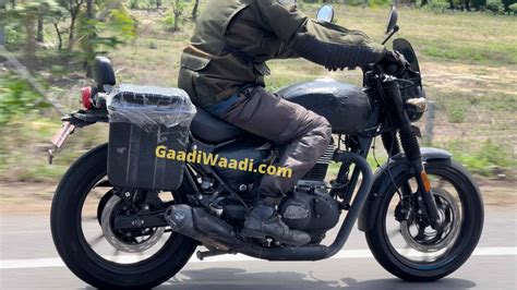 production spec royal enfield hunter  spied  touring accessories