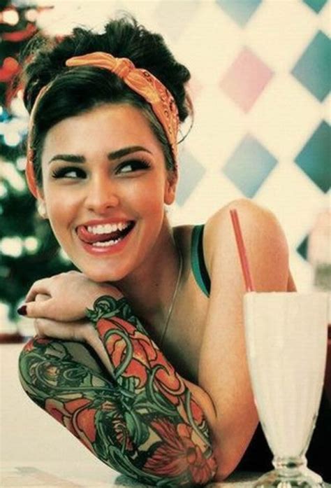 Tattoo Girls Photos ~ Women Fashion And Lifestyles