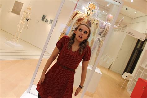 hannah witton holds undressyourmind meet up at a museum teneighty — youtube news features