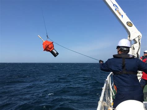 fleet  underwater drones probing earths interior