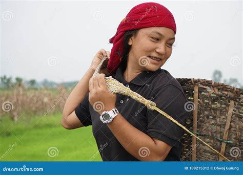 Chitwan Nepal September 12 2020 Nepali Girl With A Basket Posing For