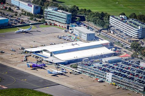southampton airport recognised  level  reduction  airport carbon accreditation airport