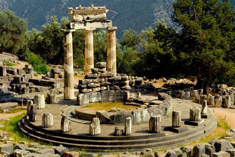 delphi   visit archaelogical site