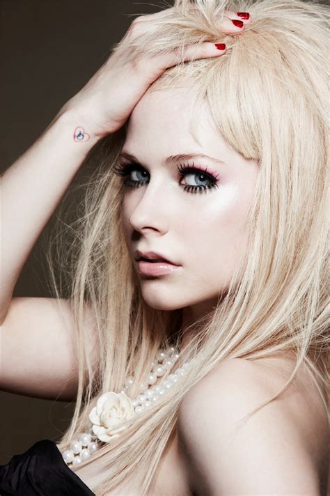 Avril Lavigne Long Straight Hairstyles 2013 Hair Trends