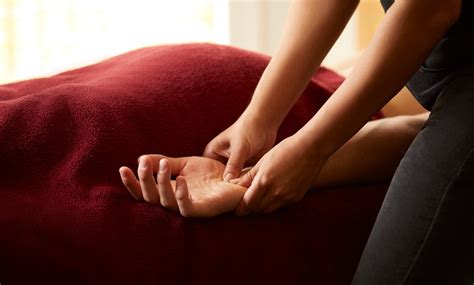 30 Minute Deep Tissue Massage Vera Bellezza Swindon Groupon