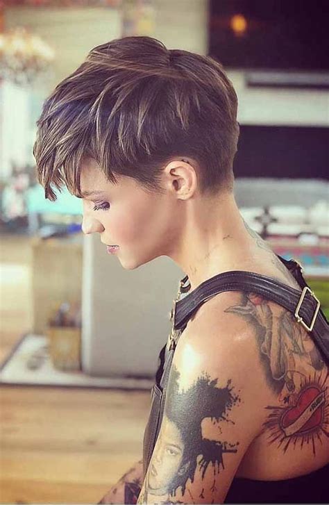 edgy pixie cuts  cute color twists short hairstyles