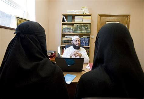 inside britain s sharia courts dispensing justice across the uk daily mail online