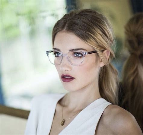 these feminine eyeglasses have translucent cat eye frames lunette pinterest lunettes