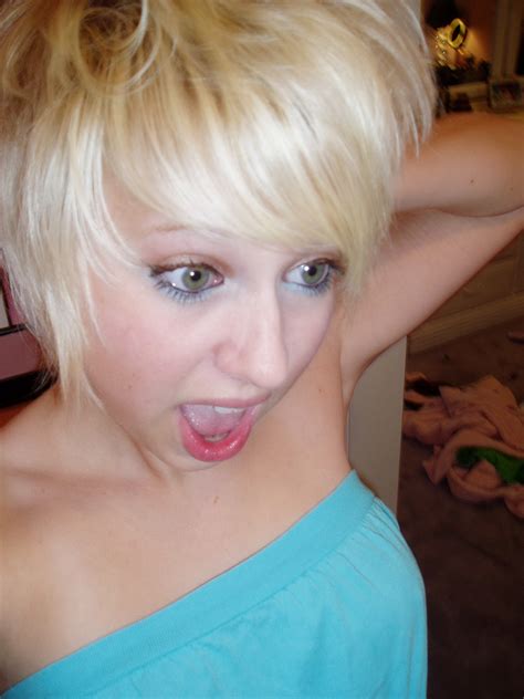 cute blonde likes to tease and please stickam girls