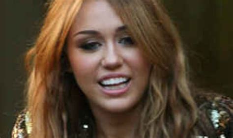 Cyrus Shocks Tv Viewers With Fake Lesbian Kiss Celebrity News