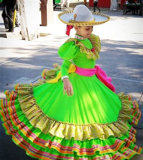 traje tipico mexicano  nina escaramuza vestuario mexicano