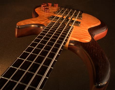 wyn guitars quilted maple  string