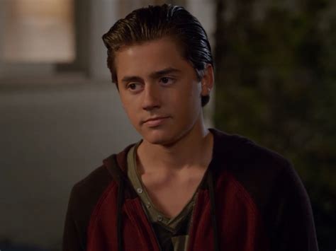 Picture Of Isaak Presley In Stuck In The Middle Season 3