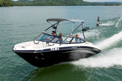 yamaha ar  sx jet boats sporty  supercharged boatscom