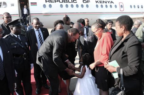 president  kenya arrives  funeral  pictures lusaka voice