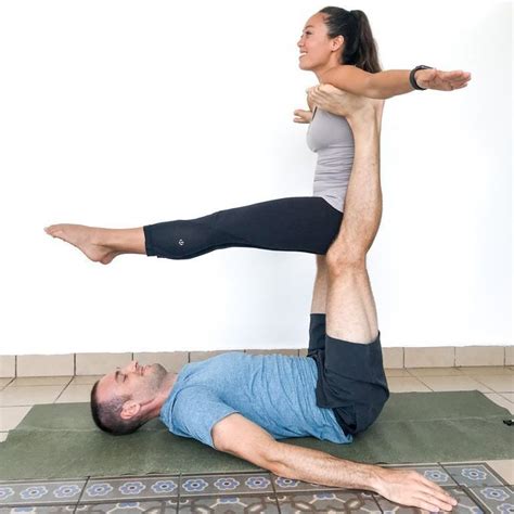 epingle sur yoga duo