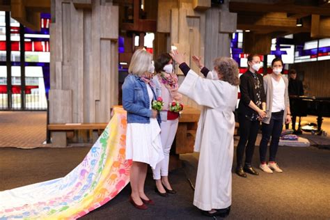 German Churches Defy Vatican Ban By Blessing Same Sex Couples Metro News
