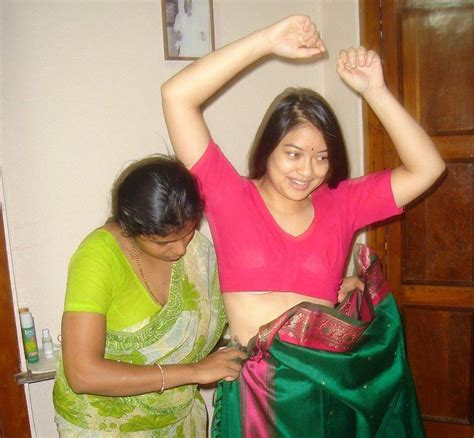 Hot Indian Girl Wearing Saree Tight Low Cut Blouse Photo