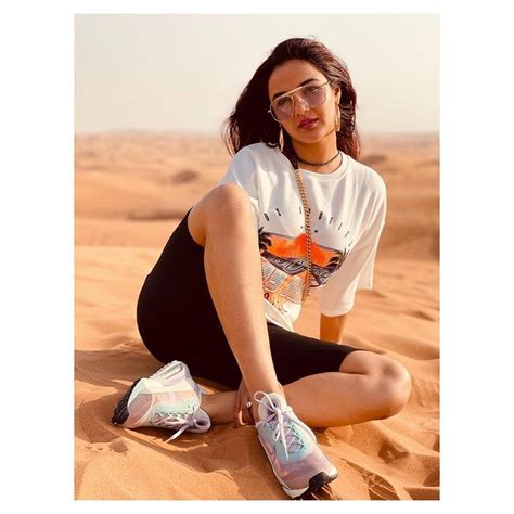 Jasmin Bhasin Stuns With Her Casual Outfits Here S A Look At Her