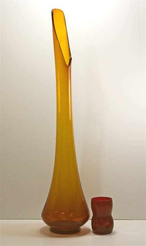 Daanis Floor Height Glass Vase
