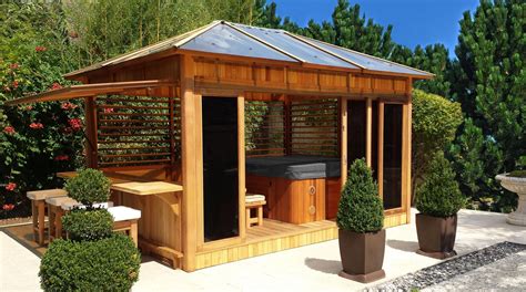 abri bois exterieur abri de spa en bois pour amenager son espace bien