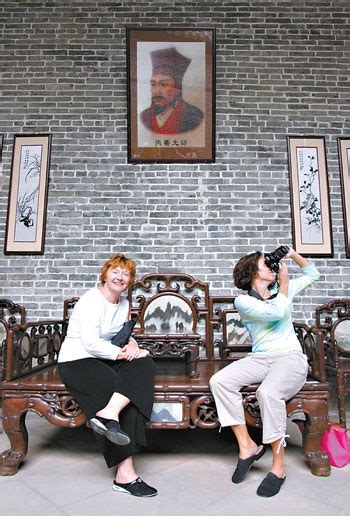清代古家具展出 光绪婚床出自广州巧匠手 广东地市新闻·南方网