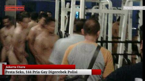 breaking news pesta seks gay dibubarkan polisi 144 pria telanjang digelandang ke kantor