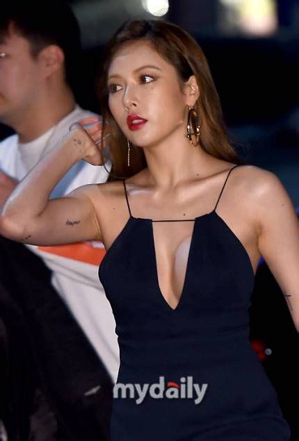 hyuna dropped jaws when she appeared in this absolutely revealing dress daily k pop news