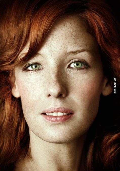 green eyes red hair and freckles kelly reilly is pretty