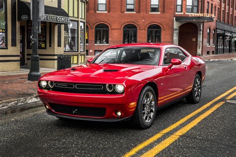 dodge challenger review pricing  challenger coupe models carbuzz