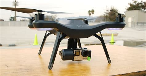 dr solo drone flies  films   video cnet