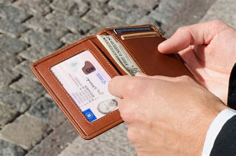 id card wallets buyers guide