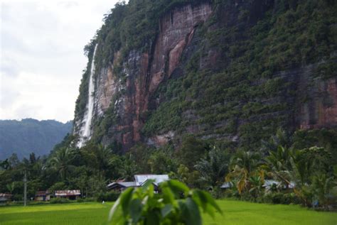 9 Air Terjun Terindah Yang Bisa Bikin Hatimu Tenang Tinggal Di Indonesia