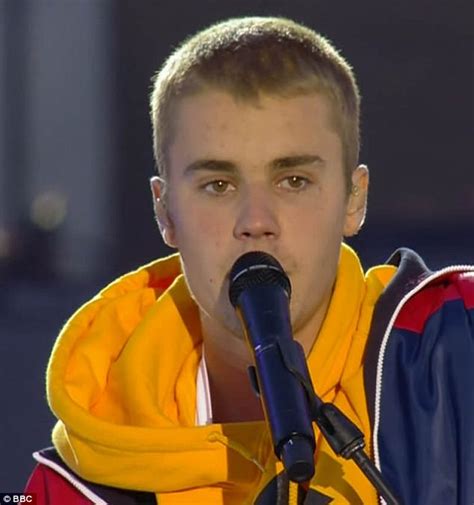 justin bieber brought to tears at one love manchester gig