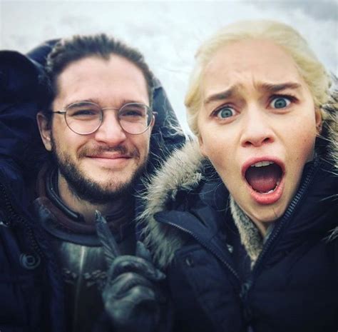 kit harington and emilia clarke jon and daenerys behind the scenes of got s7 a dance with