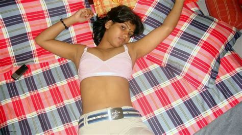 Bangladeshi Airline Babe In Pink Bra And Chaddi Giving
