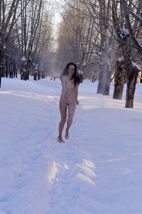 naked brunette walks at snowy park russian sexy girls
