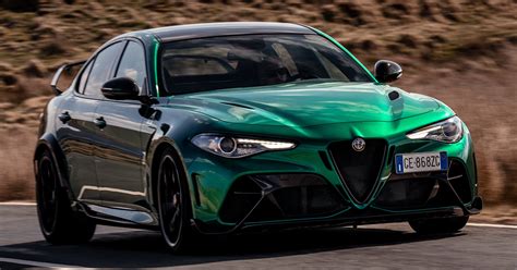 gallery alfa romeo giulia gtam  montreal green alfa romeo giulia gtam paul tans