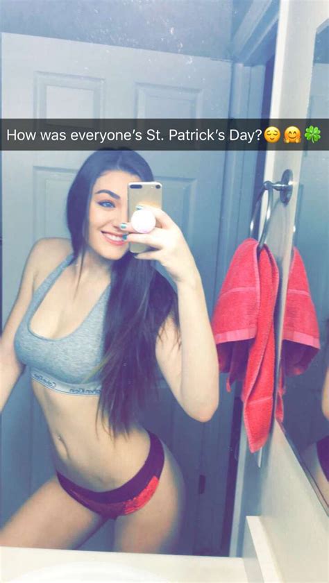 Ally Hardesty March Snapchat 36 Pics 3 S Sexy Youtubers