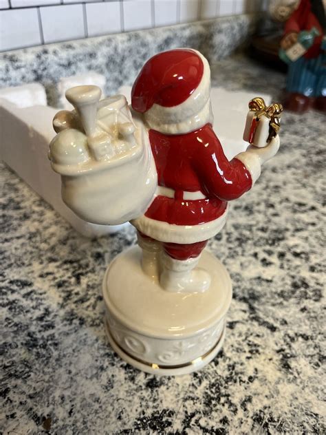 Lenox Santa Musical Sculpture Figure Wonderland Wishes Box Up On The