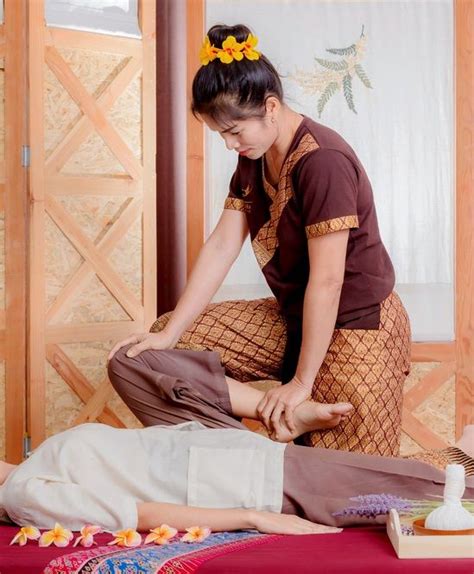 thai massage combines traditional indian ayurvedic principles