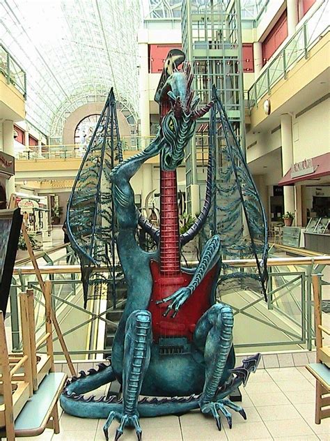 photo   dragon guitar left    guitarmania  cleveland ohio